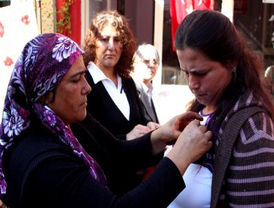 Chp`den Siyah Kurdele Eylemi
