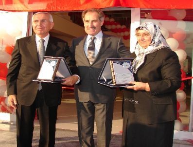 Günay: Kendi Kardeşlerine Kötülük Yapıyorlar