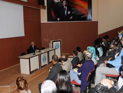 VEHBI VAKKASOĞLU - Kilis 7 Aralık Üniversitesi`nde Mehmet Akif Ersoy Anıldı
