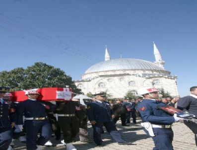NEZIH DOĞAN - Konya, Şehit Astsubay Geçer`i Son Yolculuğuna Dua ve Gözyaşlarıyla Uğurladı