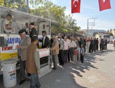 Şehitler İçin Mevlit Okutulup Lokma Döktürüldü