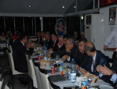 KAZıM ŞAHIN - Tosya Müftüsü Hikmet Yazıcı İçin Veda Yemeği Düzenlendi