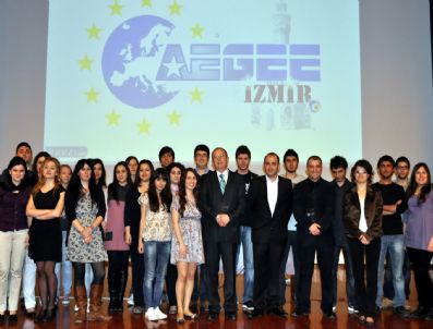 TURGUT OĞUZ - Üniversiteli Gençler Aliağa’da Buluşuyor