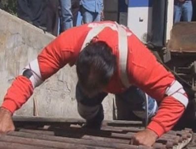 150 tonluk üç vagonu çekti