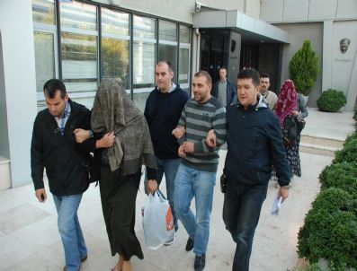 Aile Boyu Çanta Hırsızları