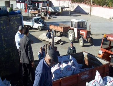 Aydıncık’ta Bin 500 Ton Kömür Yardımı Yapıldı
