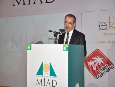 Bakan Dinçer’den Yeni Hedef: 100 Marka 100 Okul