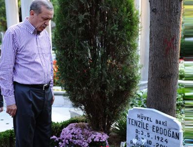 TENZILE ERDOĞAN - Erdoğan annesinin mezarını ziyaret etti