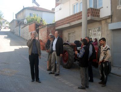 Dur İkazına Uymayan 15 Yaşındaki Sürücü Polisi Ezip Kaçtı