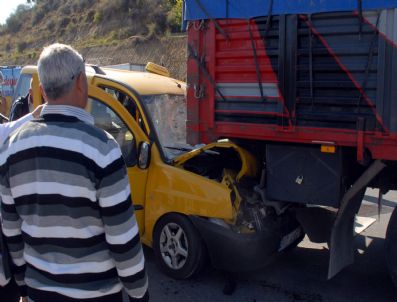 Manavgat`ta Trafik Kazası: 8 Yaralı