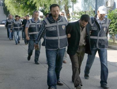 Sahte Savcılar Doktoru Dolandırdı, İnşaat İşçisinin Şüphesi Üzerine Yakalandı