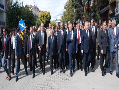 13. Besni Eğitim Bayramı Coşkuyla Kutlandı