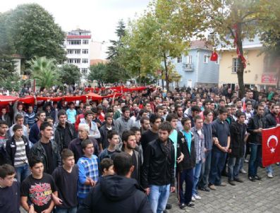 Akçakoca Şehitler İçin Yürüdü