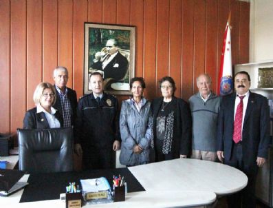 Ayvalık’ta Polise Taziye Ziyareti