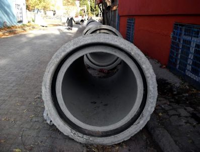 NEVZAT BOZKUŞ - Kars’ın Kanalizasyon Şebekesi Değişiyor