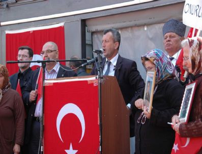 TAHIR ŞAHIN - Menemenliler Şehitler İçin Yürüdü