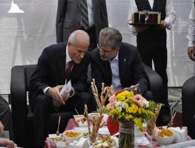 YAŞAR KARAYEL - Vakıflar Bankası Kayseri Bölge Müdürlüğü Açıldı