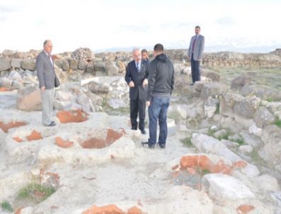 Vali Selman Yenigün Altıntepe’de İncelemelerde Bulundu