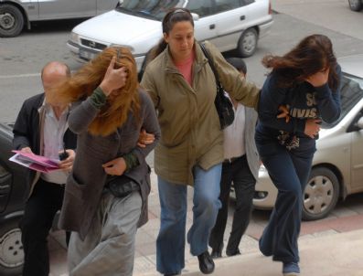 Kuyumcudan Altın Çalan Hırsızlar Yakalandı