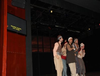 ATEŞ ÜNAL ERZEN - İşitme Engellilere Tiyatro Müjdesi