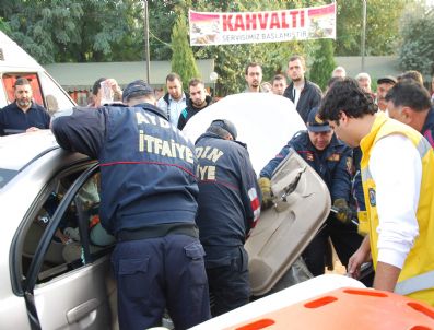 Kurtarma Ekipleri Seferber Oldu Anne Karnındaki Bebeği İle Kurtarıldı