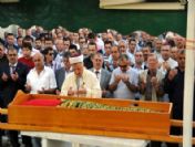 Melike öğretmen son yolculuğuna uğurlandı