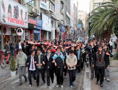MUĞLA ÜNIVERSITESI - Öğrencilerden Teröre Tepki