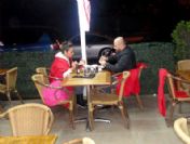 İki kadim dost çiğköfte sefasında