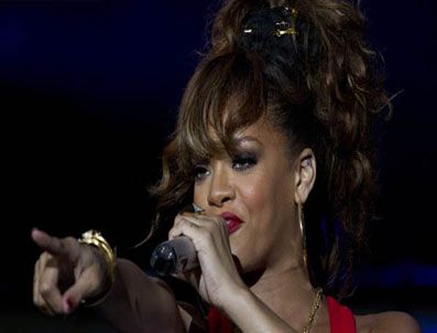 RIHANNA - Rihanna: 'Türkiye hepiniz için dua ediyorum'