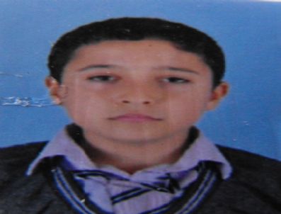 MERSIN ÜNIVERSITESI - Servisin Çarptığı Öğrenci Ağır Yaralandı