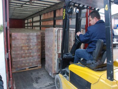 Van`a Meyve Suyu ve Süt Yardımı