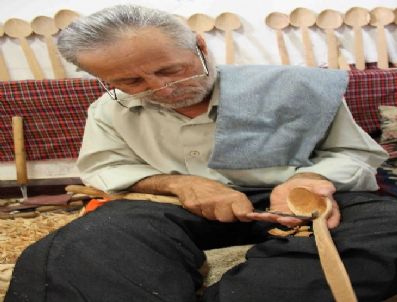 Yarım Asırdır Kaşık Üretiyor