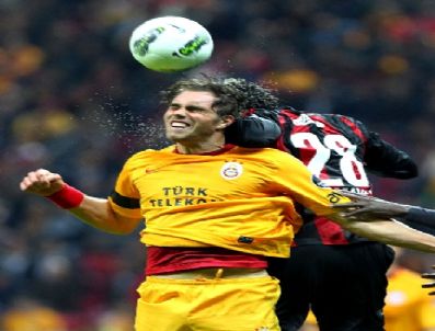 SERVET ÇETİN - Galatasaray: 1 - Gaziantepspor: 2 (ilk Yarı)