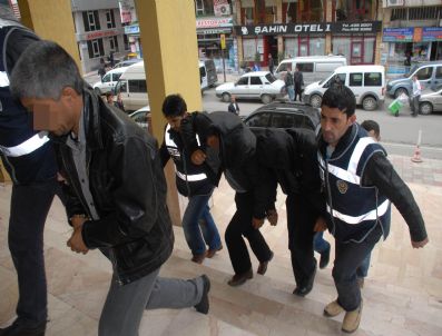 DOĞUBEYAZıT - Göçmen ve Sigara Kaçakçıları Adliyeye Sevk Edildi