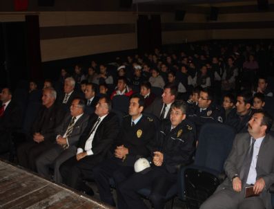 TANRı - Mem ve Emniyet`ten “internet ve Çocuk Güvenliği” Semineri