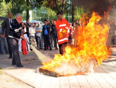 ABBAS GÜÇLÜ - Ortaca Devlet Hastanesinde Yangın Tatbikatı Yapıldı