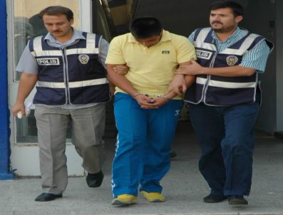 Polisin Dikkati Oto Hırsızını Yakalattı