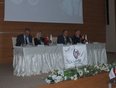 İBRAHIM YURDAKUL - Gazikent Üniversitesi`nde, Türk Dış Politikasının Yeni İmkanları Paneli