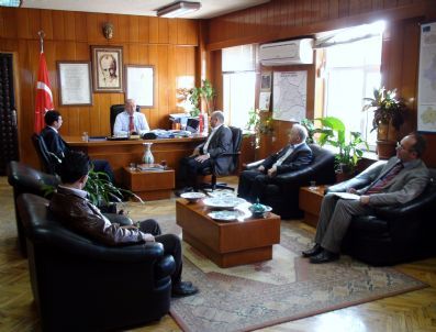 Gediz`de Van Depremi İçin Yardım Kampanyası Başlatıldı