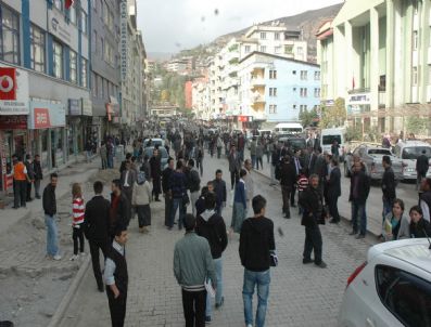 Hakakri`de 5.4 Şiddetinde Deprem