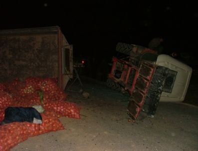 İBRAHIM KOÇAK - Kulu`da Traktör Devrildi: 1 Yaralı
