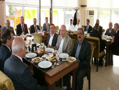 HALIL MAZıCıOĞLU - Milletvekili Mazıcıoğlu Malatya`da Toplantı Yaptı