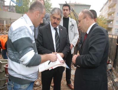 ALI ÇıNAR - Muş Valisi İnşaatları Denetledi