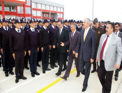 Ticaret Borsasından Polis Okuluna Traktör