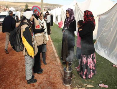 FATIH ÜNIVERSITESI - Gönüllü Psikologlar, Depremzedelere Psikolojik Destek Veriyor