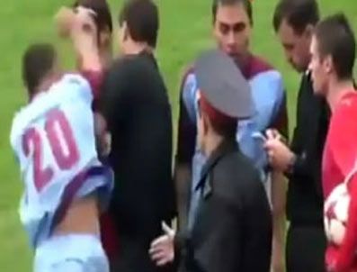 Hakeme yumruk attı futbolu bıraktı