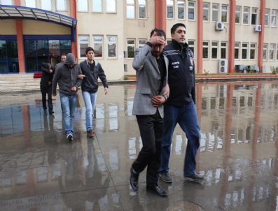 ‘hesabında Terör Bağlantısı Var’ Deyip 350 Bin Tl’lik Vurgun Yapacaklardı