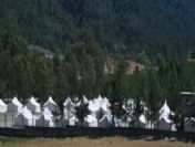 İran Van'a 700 çadır kurdu