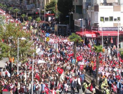 Ödemiş’te Cumhuriyet Yürüyüşü