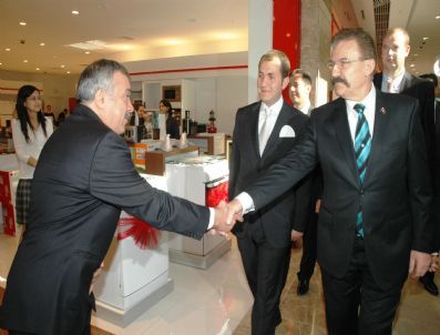 Osmaniye Alışveriş Merkezine Kavuşlu